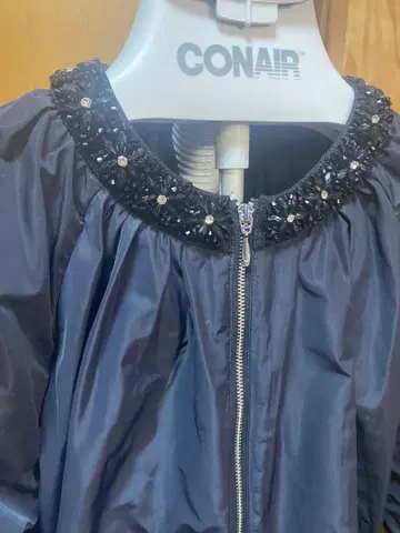 Bgoat 비즈 장식 블랙 점퍼 사이즈 11