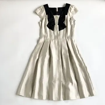 (h3) 투 비 시크 플레어 원피스 기장 96cm 스퀘어 넥 40