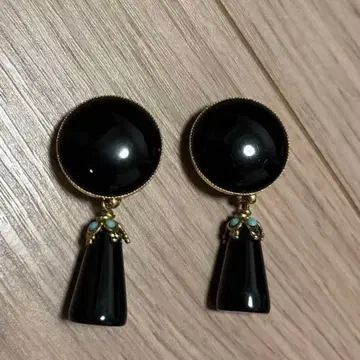 GAS BIJOUX (가스 비쥬)의 귀찌