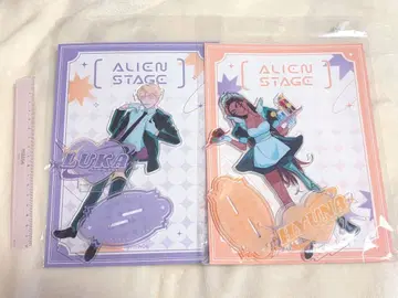 중국 한정판 에이리언 스테이지 아크릴 스탠드 루카 현아 세트 카페