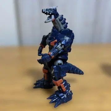 울트라맨 블레이저 23식 특수 전술 기갑수 어스 가론