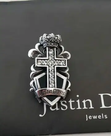 저스틴 데이비스 펜던트