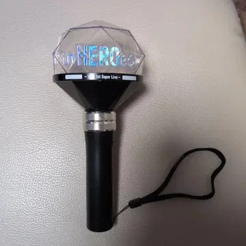 in HEROES 1st Super Live 응원봉