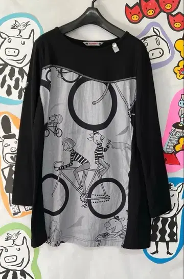 알베로베로 돼지 씨와 자전거 패턴의 상의