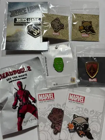MARVEL DC 코믹스 핀 배지 와펜 미니 피규어 세트