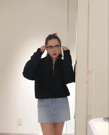 GAJESS Charm Sweatshirt