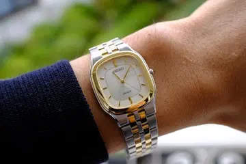 SEIKO 빈티지 쿼츠 시계 실버/골드