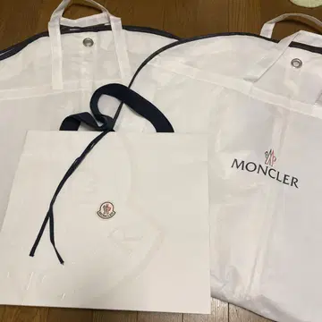 MONCLER 가먼트 백 화이트 묶음