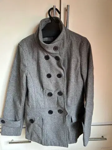 works 그레이 더블 브레스트 피 코트