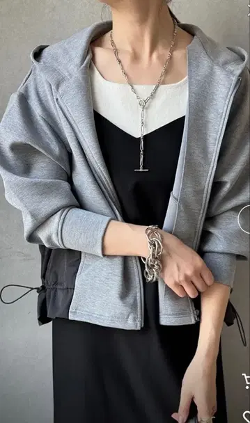DouDou 이소재 후드티 M 사이즈