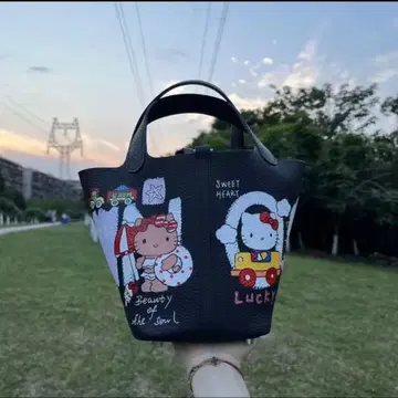 새상품! 헬로키티 미니 토트백 블랙