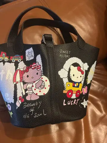 새상품! 헬로키티 미니 토트백 블랙