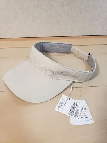 새상품 준앤로페 골프 바이저 큐빅 로고 여성용