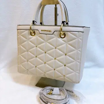 [ 새상품, 미사용 ] 사만사베가 2way 퀼팅 스터드 스퀘어 백