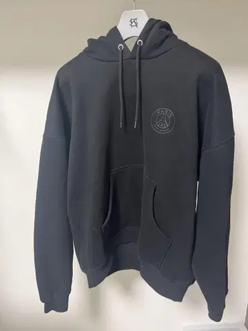 PSG 블랙 후드 부착 후드티