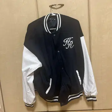 네이비/화이트 바시티 자켓