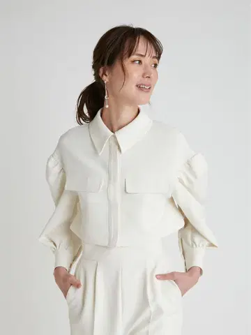 [셀포드] 숏 기장 볼륨 슬리브 블라우스 CWFB225050