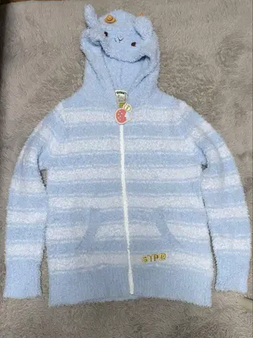 스토푸리 코론군 젤라피케 룸웨어