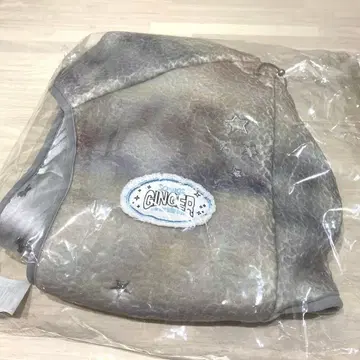 계속 한밤중이면 좋을 텐데 Ginger Strings Boa Hoodie