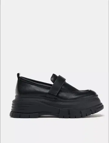 ZARA 통굽 로퍼