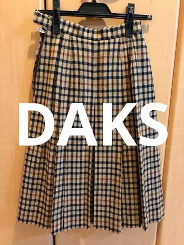 DAKS 체크 무늬 플리츠 스커트 66-92
