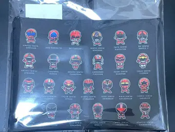 슈퍼 전대 50주년 기념 역대 레드 SD 플랫 파우치 (대)