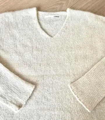 [ 새상품급 ] evam eva 캐시미어 V넥 니트