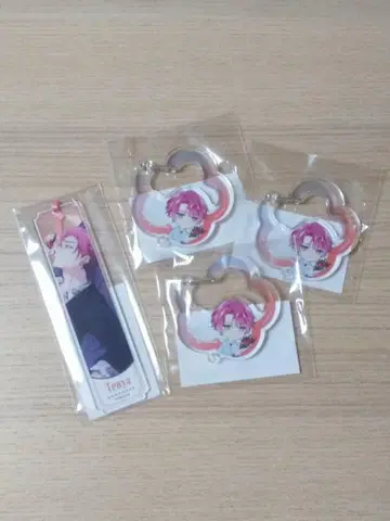 꽃웃음 짓는 그와 미나미 아마야