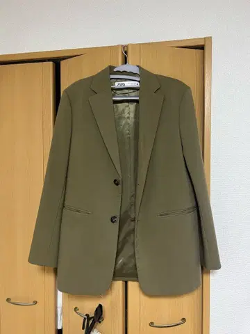 ZARA 테일러드 자켓 카키
