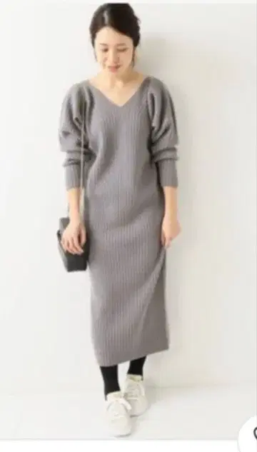 이에나 홀가먼트 니트 롱 원피스 그레이