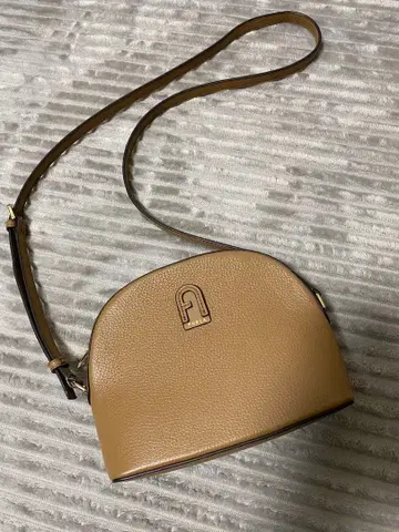 FURLA 베이지 아테나 숄더백