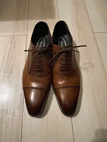 쿠루미 브라운 스트레이트 팁 비즈니스 슈즈