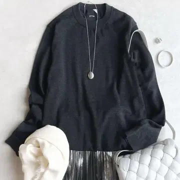 새상품급 ATON 에이트 울 니트 크루넥 다크 그레이 사이즈 2