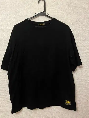 OSAKEMAN 그래픽 T셔츠 블랙