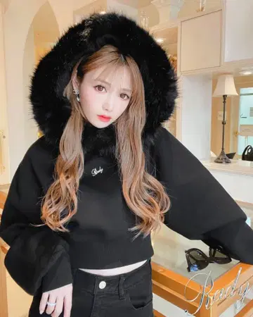 Rady 퍼 후드 후드티 숏 기장 로고 자수 갸루