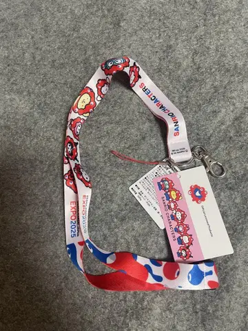 [ 박람회장 한정판 ] 산리오 미야쿠미야쿠 변신 넥스트랩 레드