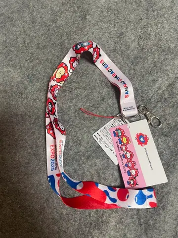 [ 박람회장 한정판 ] 산리오 미야쿠미야쿠 변신 넥스트랩 레드