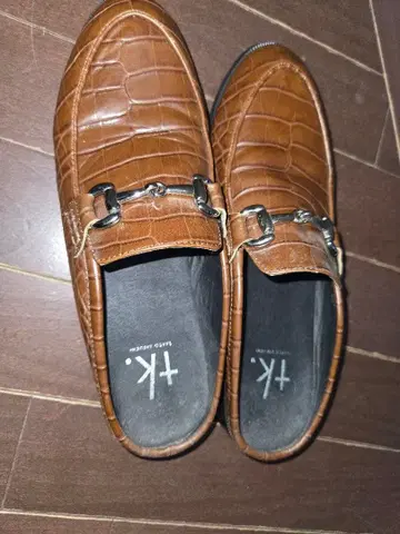 TAKEO KIKUCHI 다케오 키쿠치 악어 엠보싱 샌들 로퍼