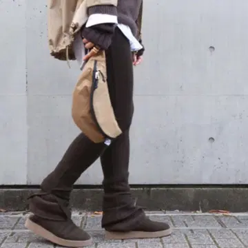 Deuxieme Classe CARIAGGI 레그&암워머