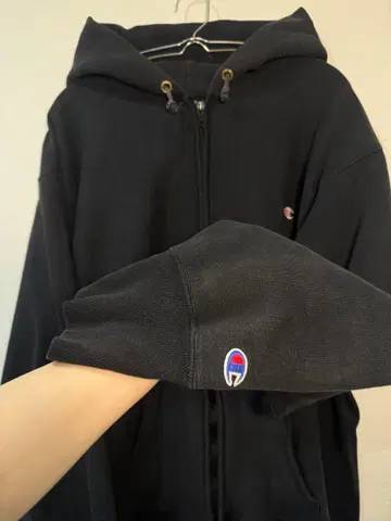 Champion 블랙 집업 후드티