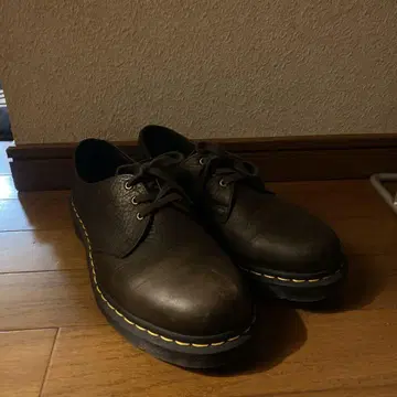 닥터 마틴 브라운 신발