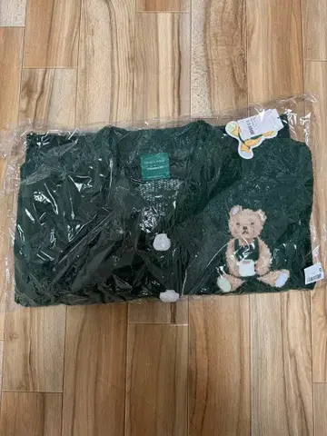 스타벅스 x 젤라토피케 가디건
