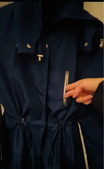 경량 네이비 아우터 가슴 포켓 부착