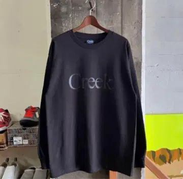 Creek Angler's Device L/S 로고 티 L 사이즈