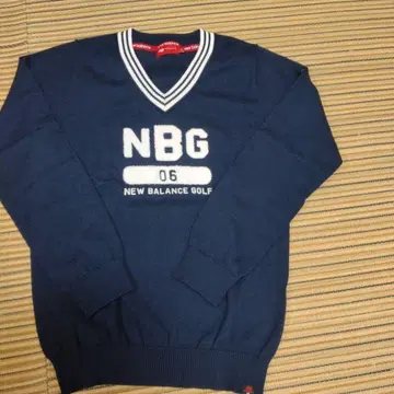New Balance NBG 06 스웨터 네이비