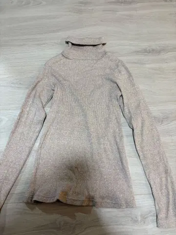 확인해주세요 베이지 터틀넥