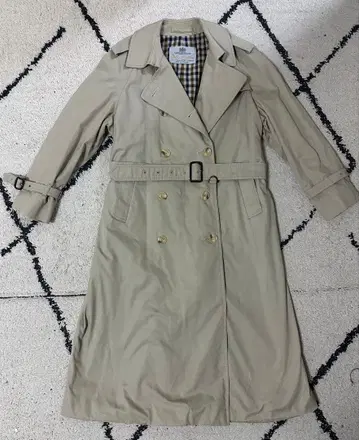 AQUASCUTUM 트렌치코트