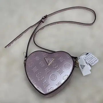 GUESS 하트형 숄더백 핑크