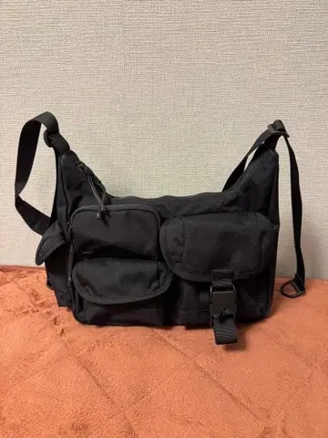 baicyclon by backjack 멀티 포켓 숄더백