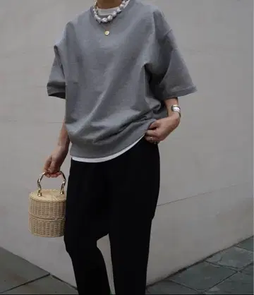 MACHATT 마차트 그레이 맨투맨